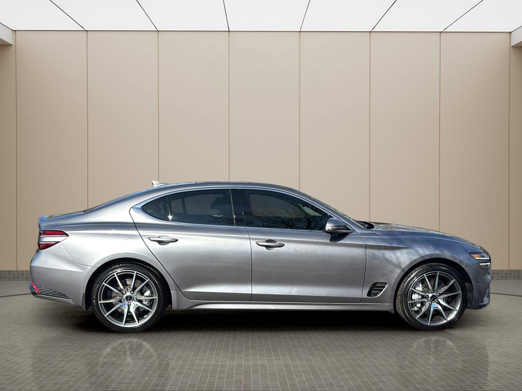 Used 2026 Genesis G70 2.5T Prestige image 6