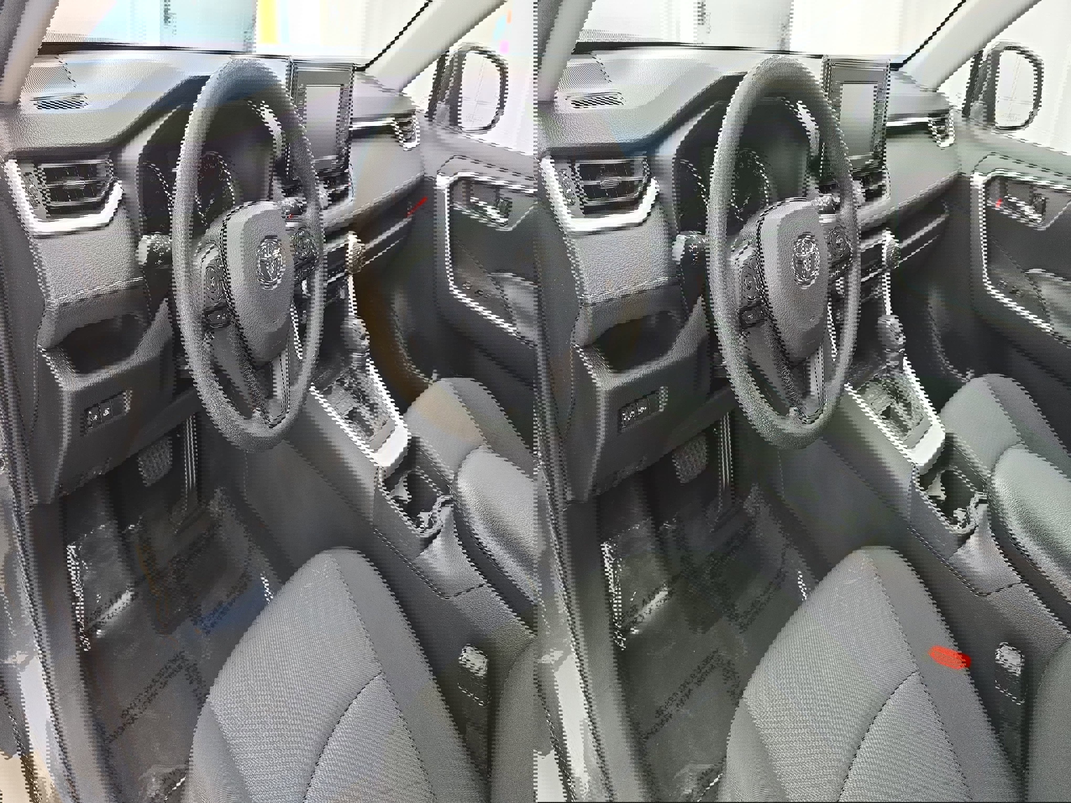 Used 2021 Toyota RAV4 XLE image 15