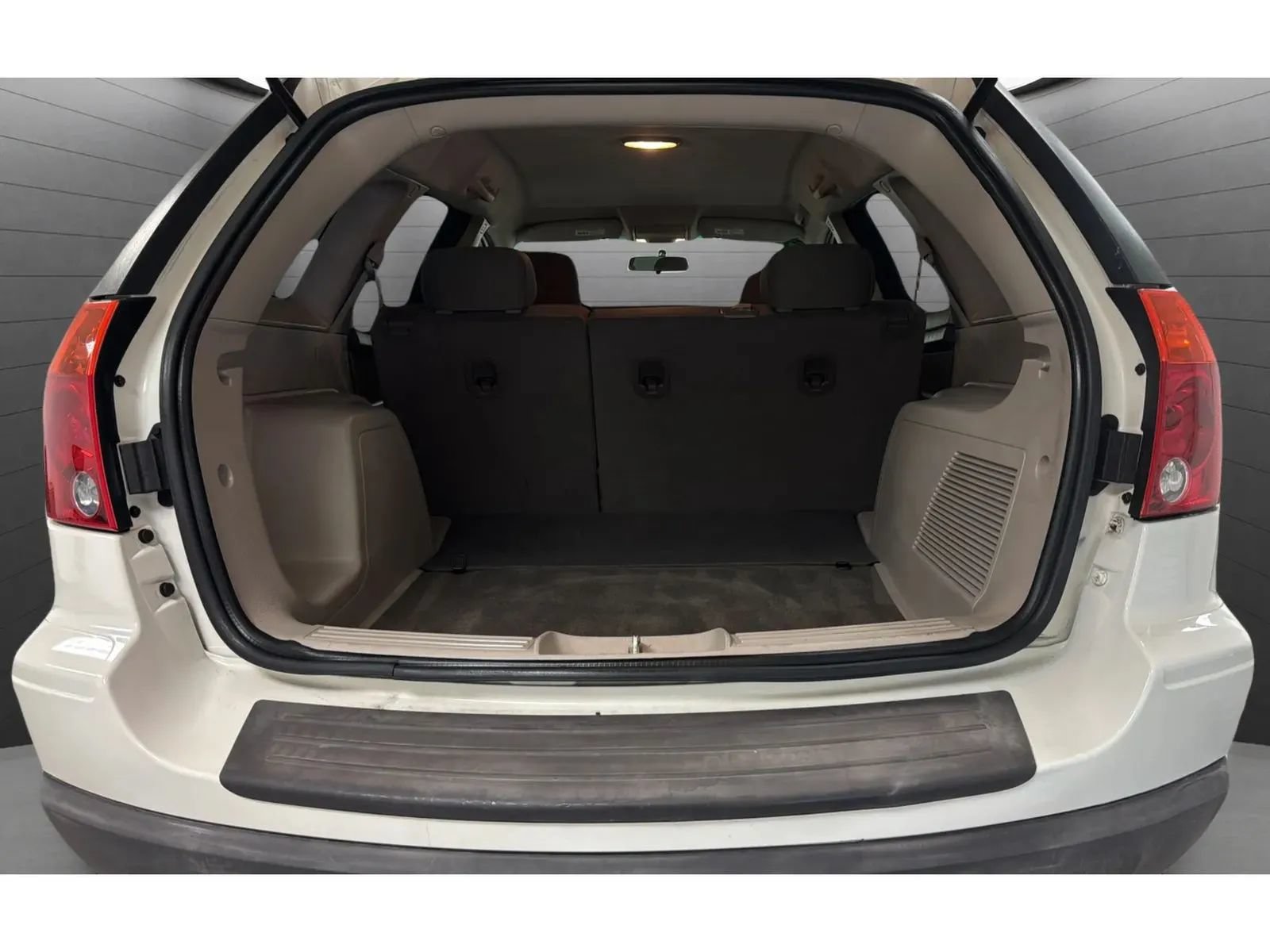 Used 2005 Chrysler Pacifica 2WD image 19