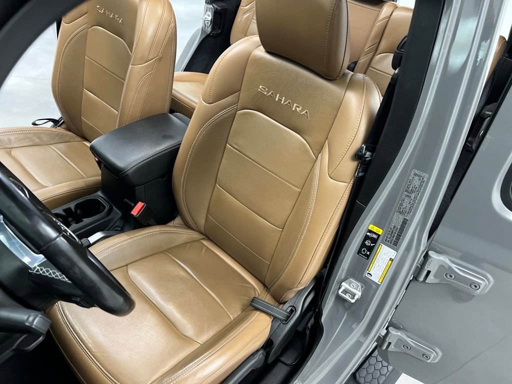 Used 2022 Jeep Wrangler Unlimited Sahara w/ Cold Weather Group image 10