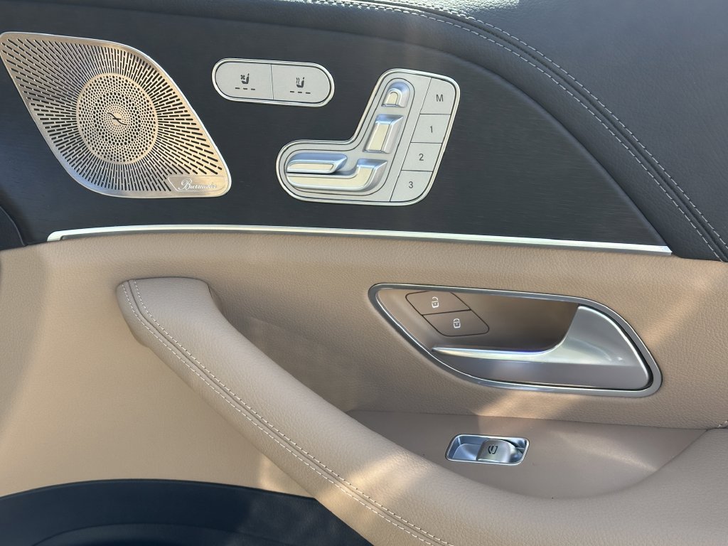 New 2026 Mercedes-Benz GLS 450 4MATIC image 17
