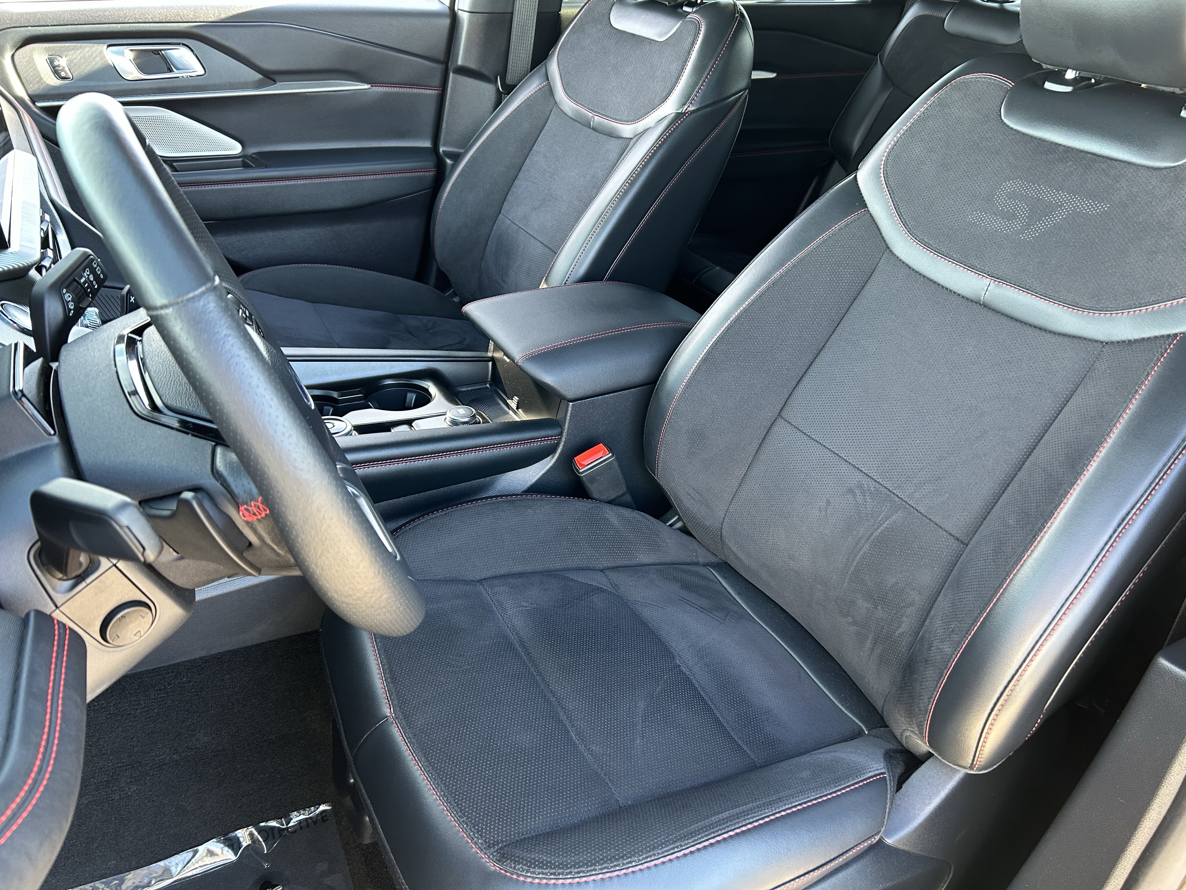 Used 2025 Ford Explorer ST image 20