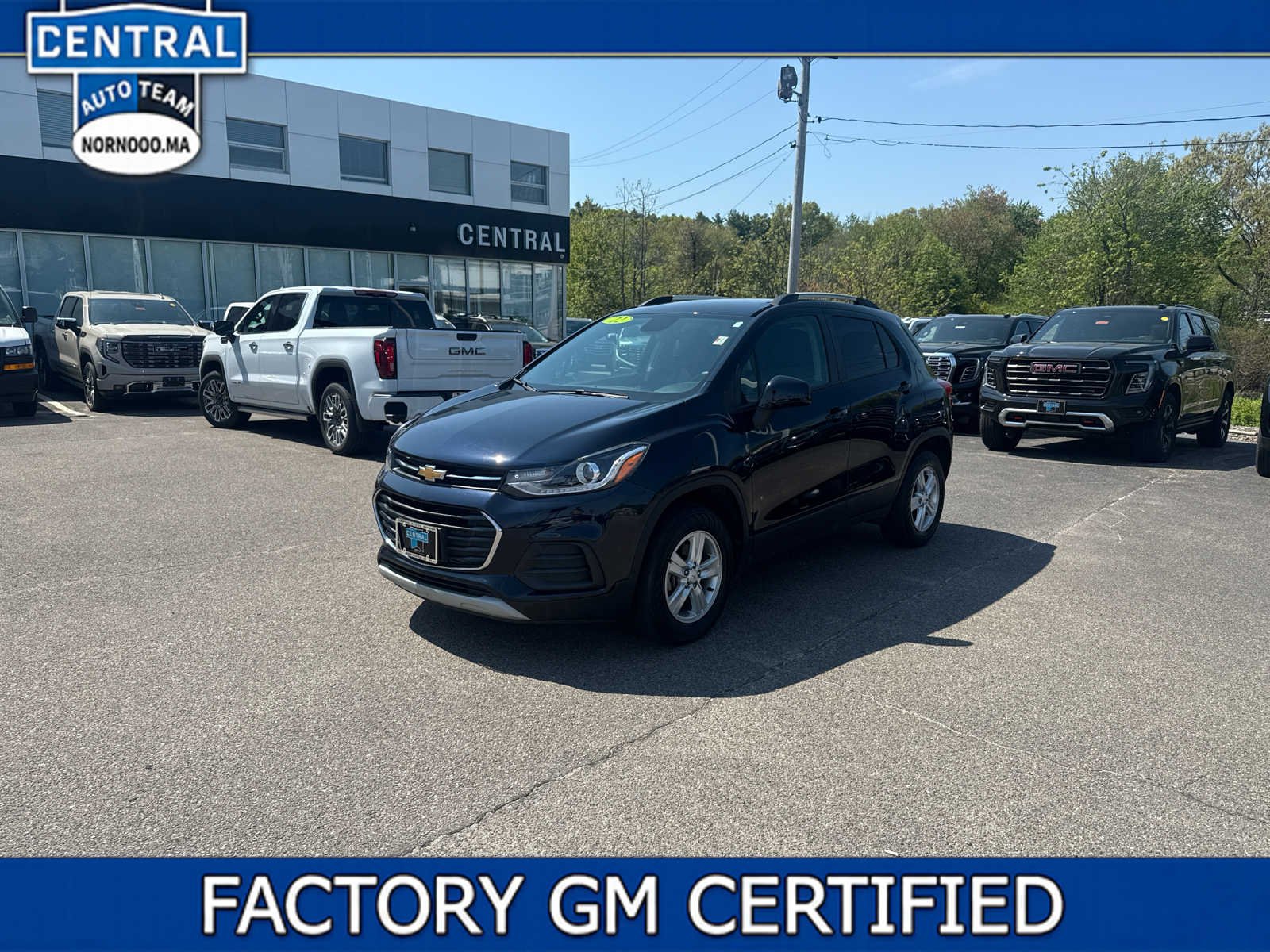 Certified 2022 Chevrolet Trax LT w/ LT Convenience Package AWD/4WD image 1