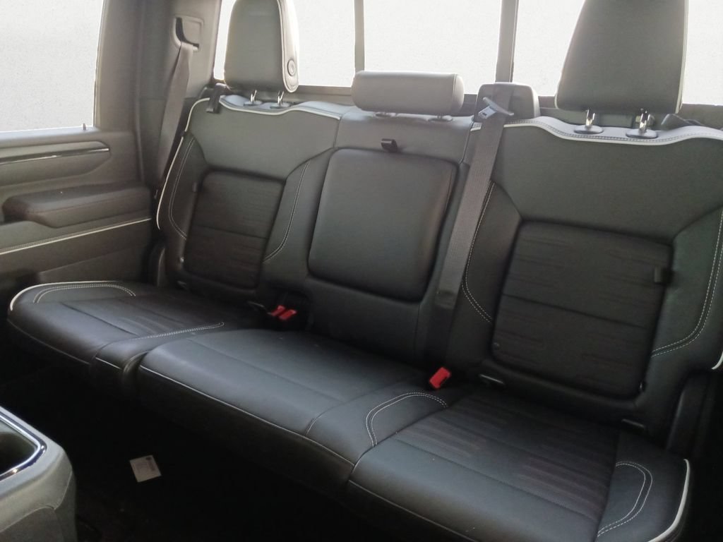 Used 2024 GMC Sierra 2500 AT4X AWD/4WD image 9
