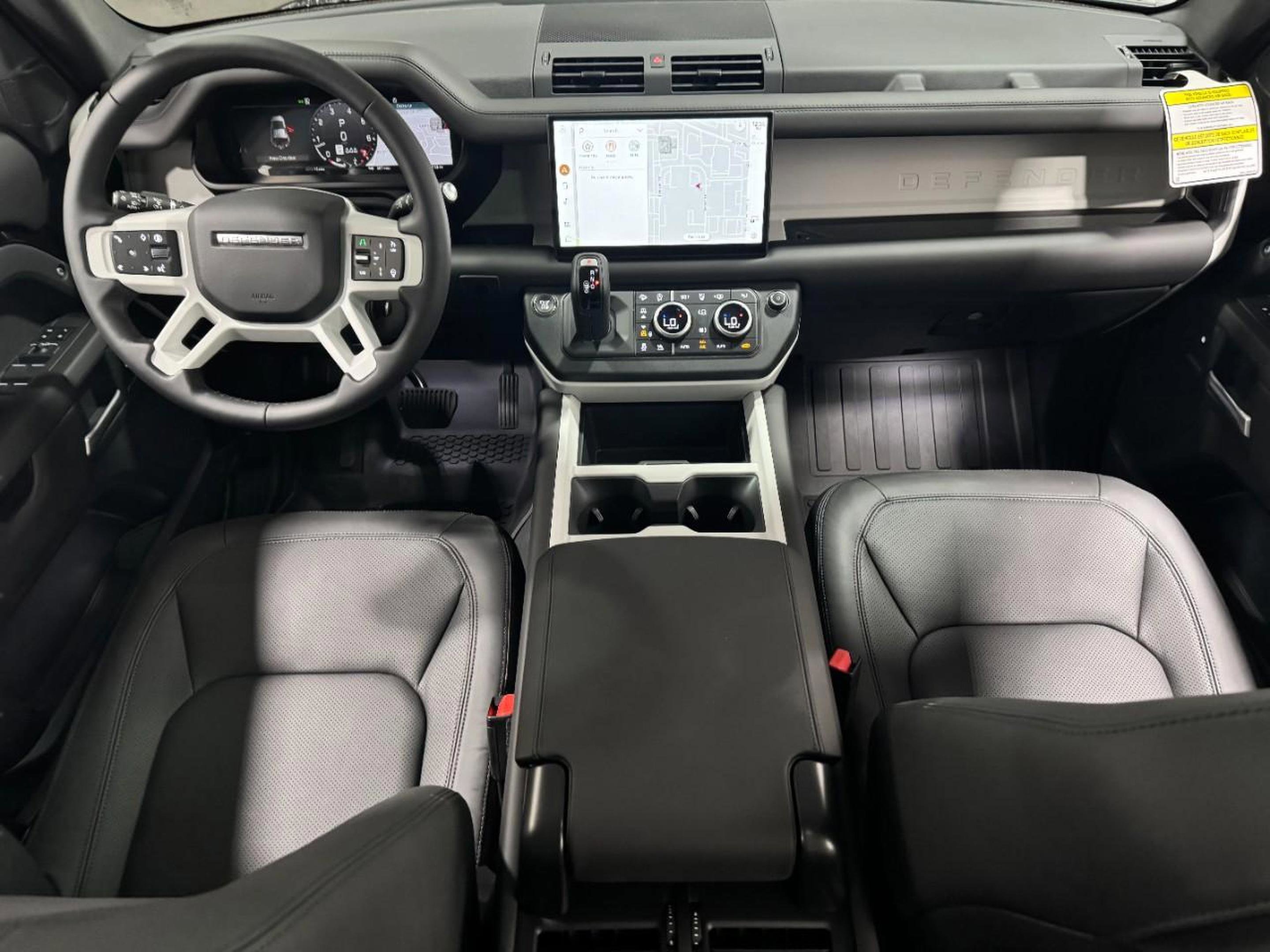 Used 2025 Land Rover Defender 110 S image 12