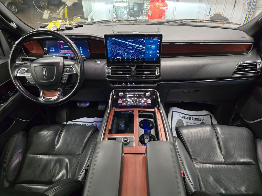 Used 2023 Lincoln Navigator L Reserve AWD/4WD image 40