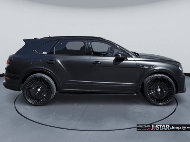 Used 2023 Bentley Bentayga Speed AWD/4WD image 4