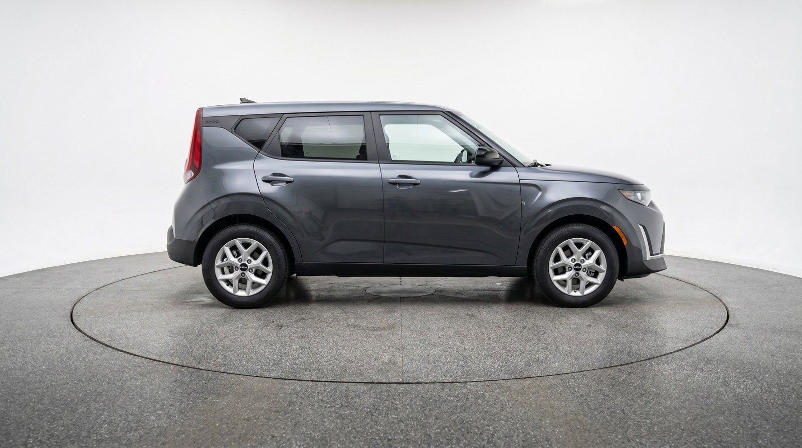 Used 2025 Kia Soul LX w/ LX Technology Package FWD image 11