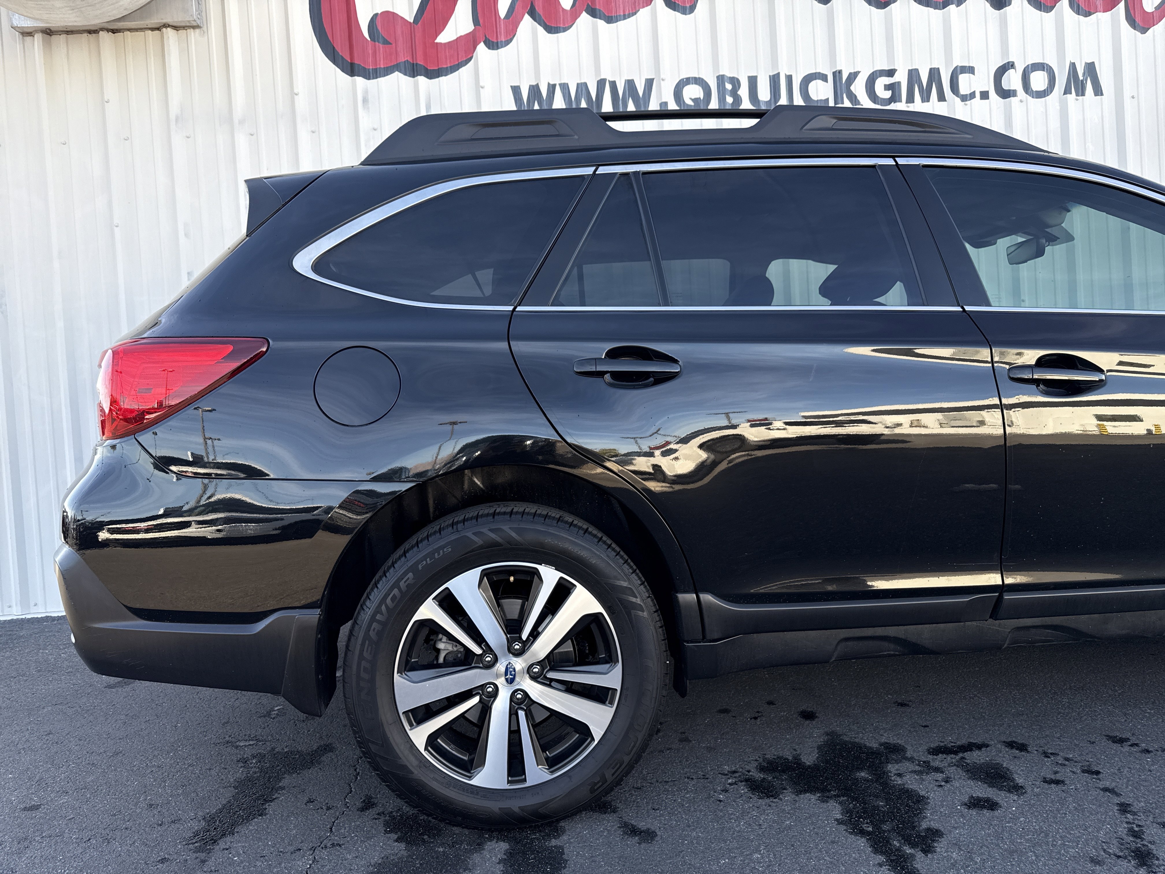 Used 2018 Subaru Outback 3.6R Limited image 36