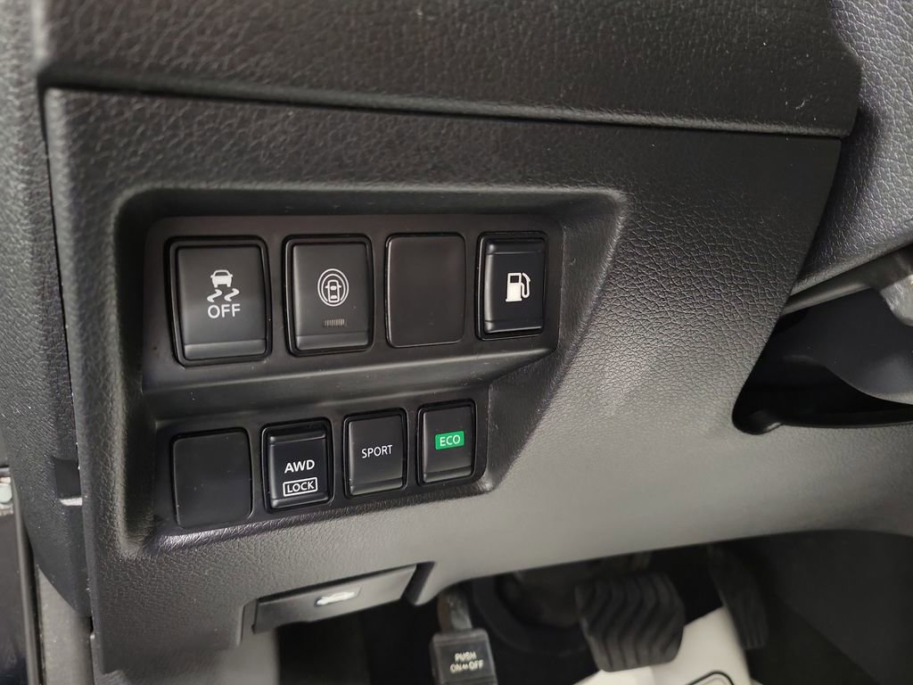 Used 2019 Nissan Rogue S image 19