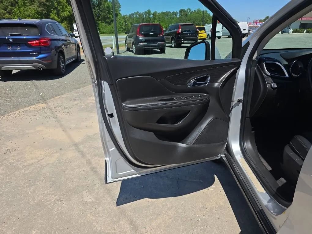 Used 2016 Buick Encore AWD image 34