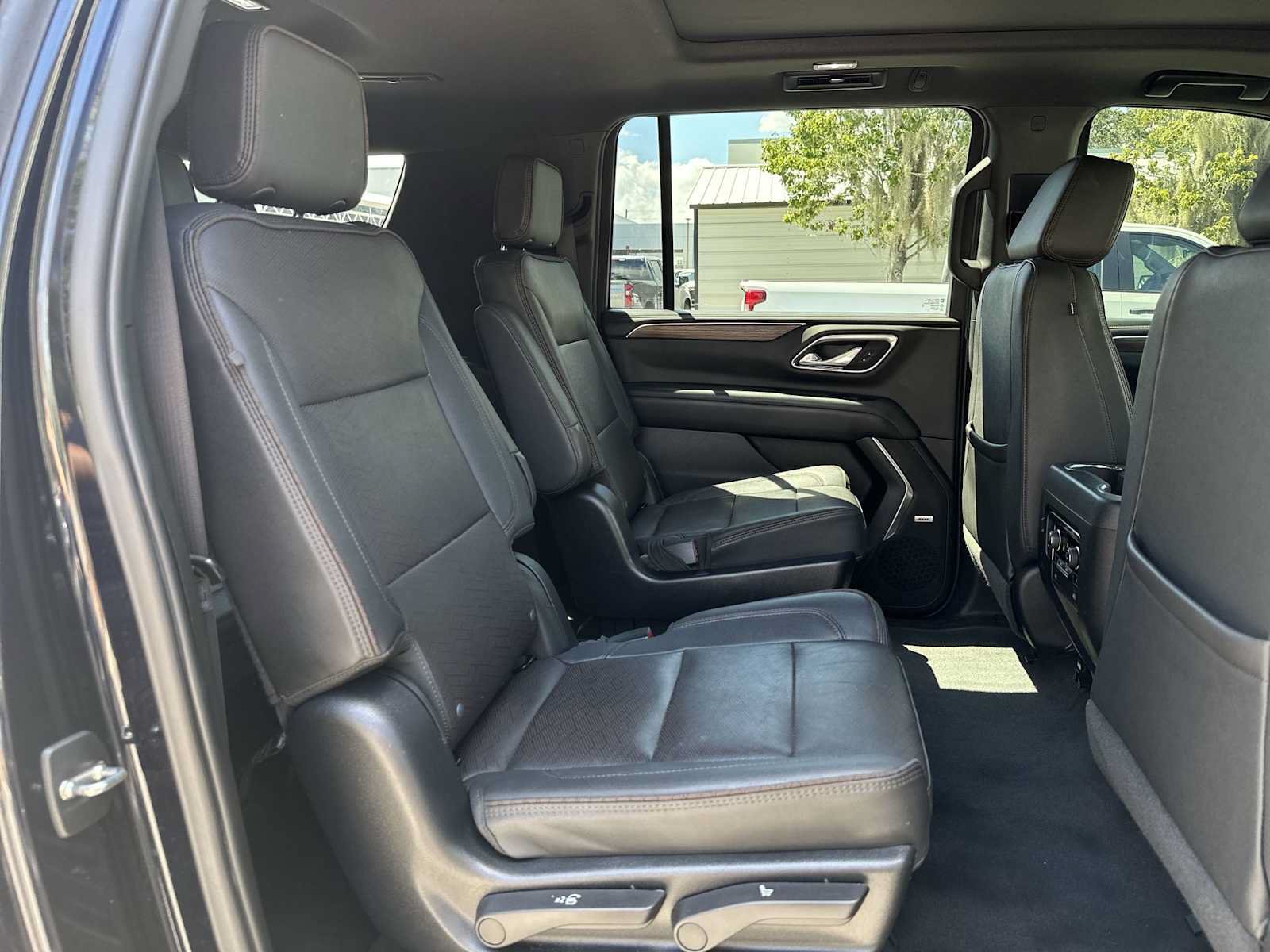Certified 2023 Chevrolet Suburban High Country w/ Max Trailering Package RWD image 18