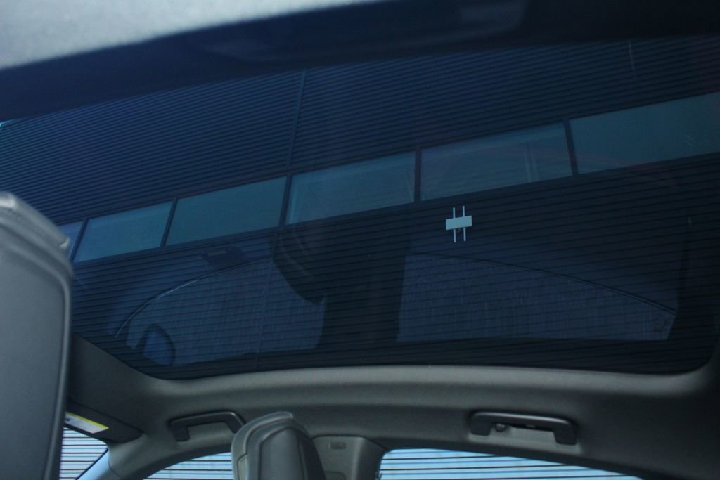 New 2026 Porsche Taycan 4S AWD/4WD image 24