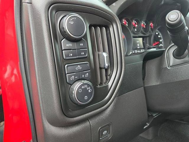 Used 2024 Chevrolet Silverado 1500 Custom Trail Boss w/ Dark Appearance Package AWD/4WD image 15