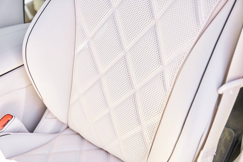 Used 2025 Mercedes-Benz Maybach EQS 680 4MATIC image 52