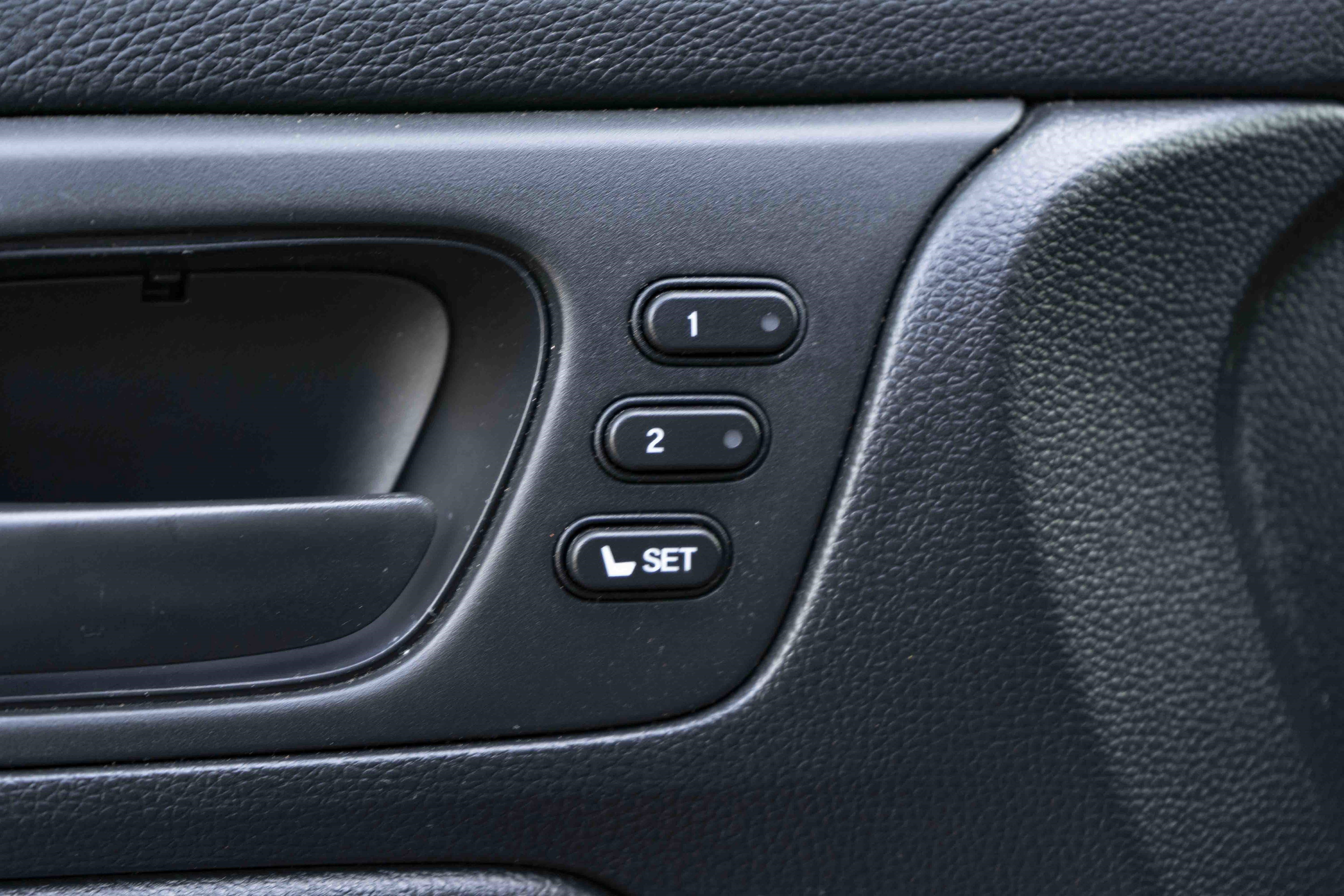Used 2025 Honda Odyssey Sport-L image 39