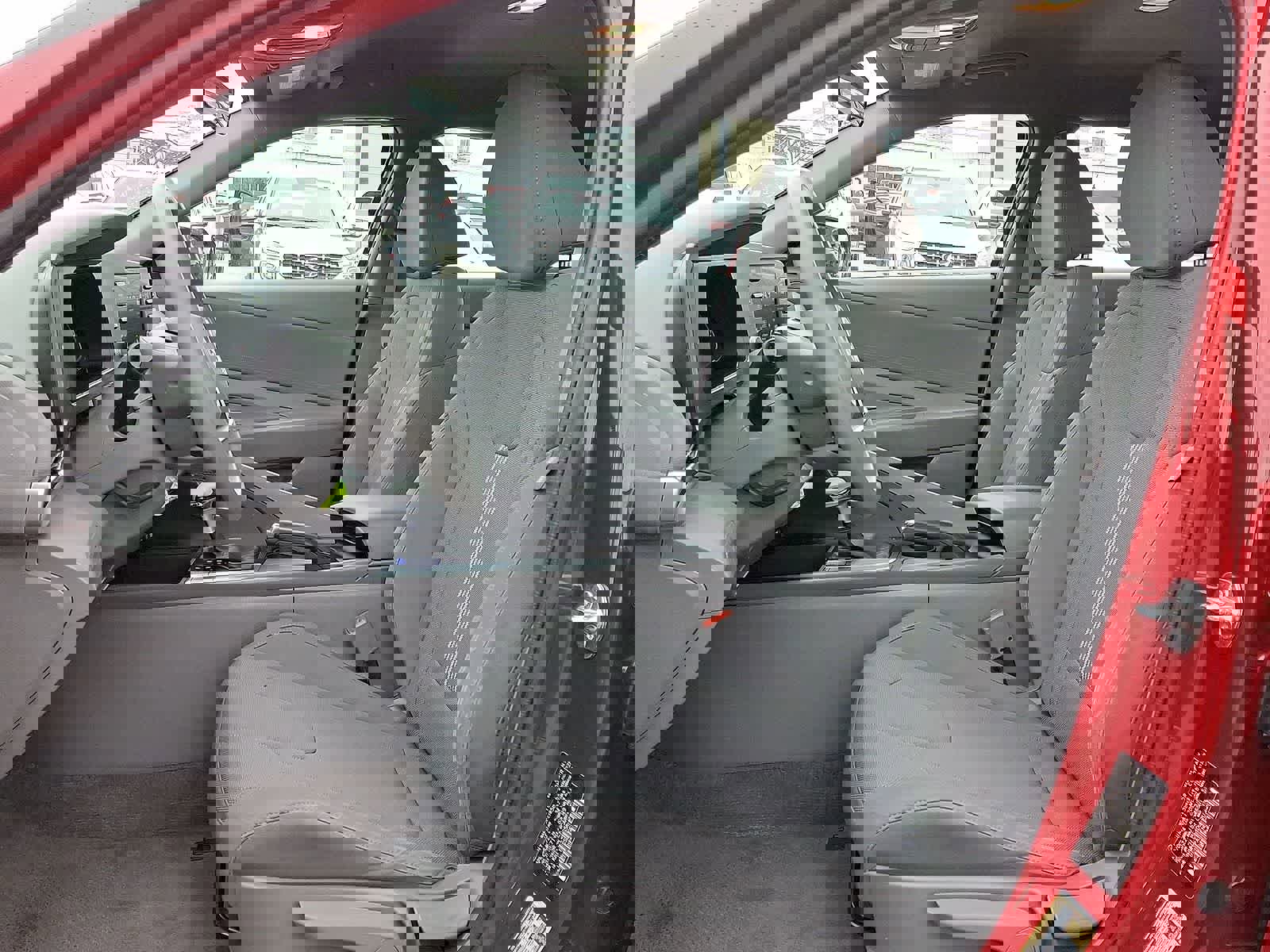 Used 2024 Hyundai Elantra SE image 23