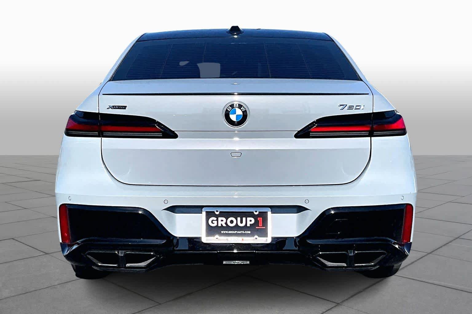 Used 2023 BMW 760i xDrive w/ Executive Package image 5
