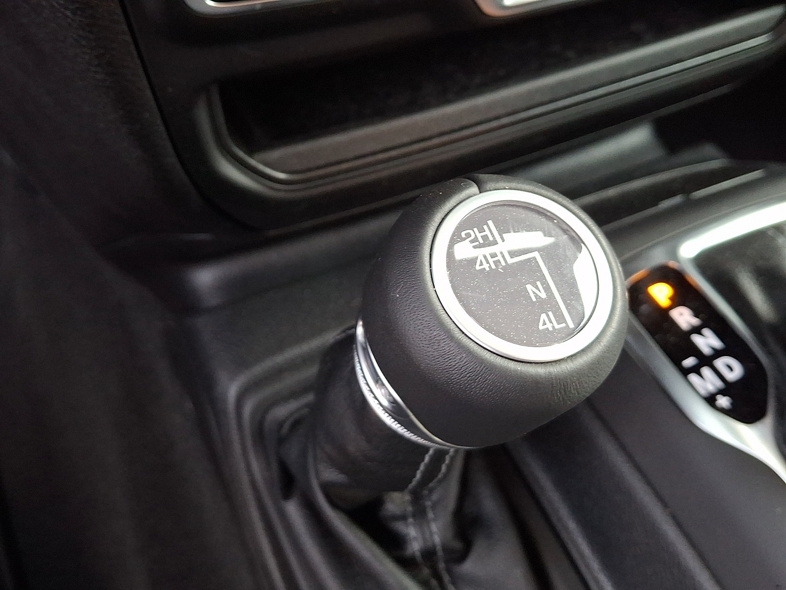 Used 2025 Jeep Gladiator Sport AWD/4WD image 25