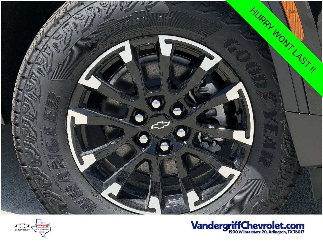 New 2026 Chevrolet Traverse Z71 w/ Enhanced Driving Package AWD/4WD image 9