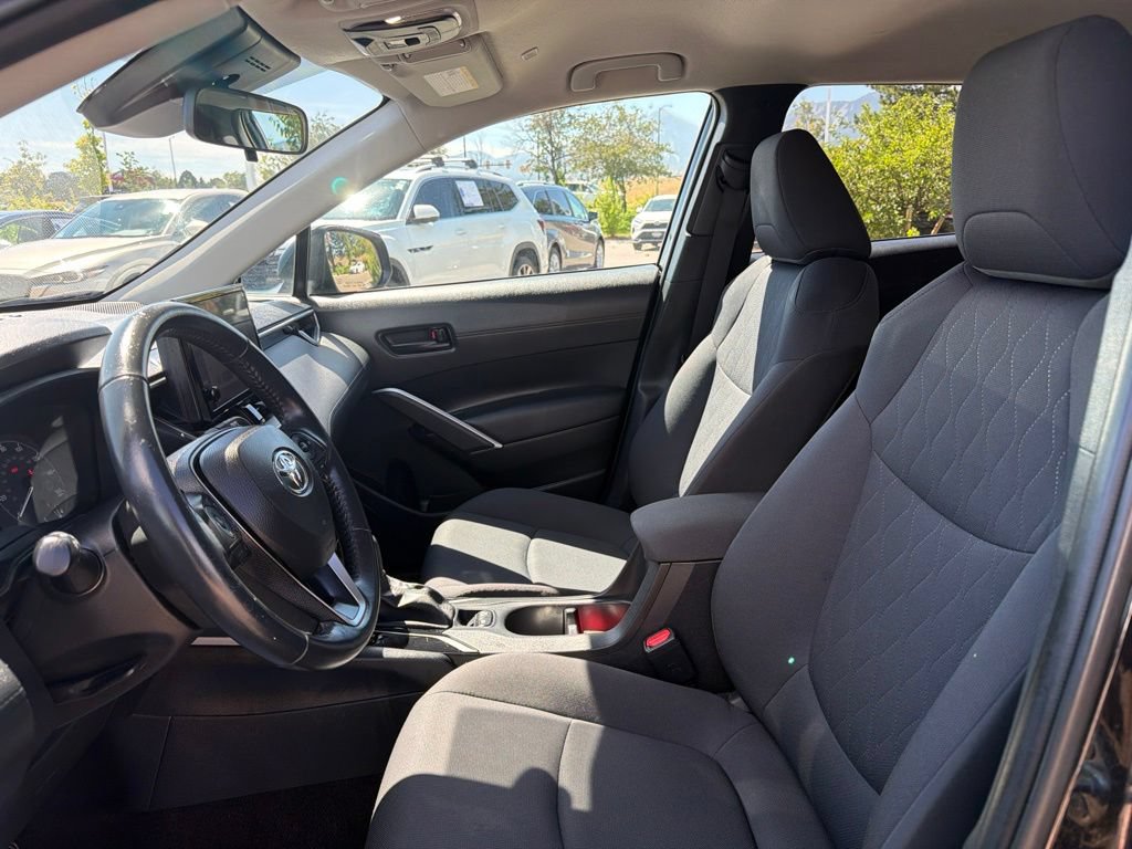 Used 2024 Toyota Corolla Cross LE AWD/4WD image 23