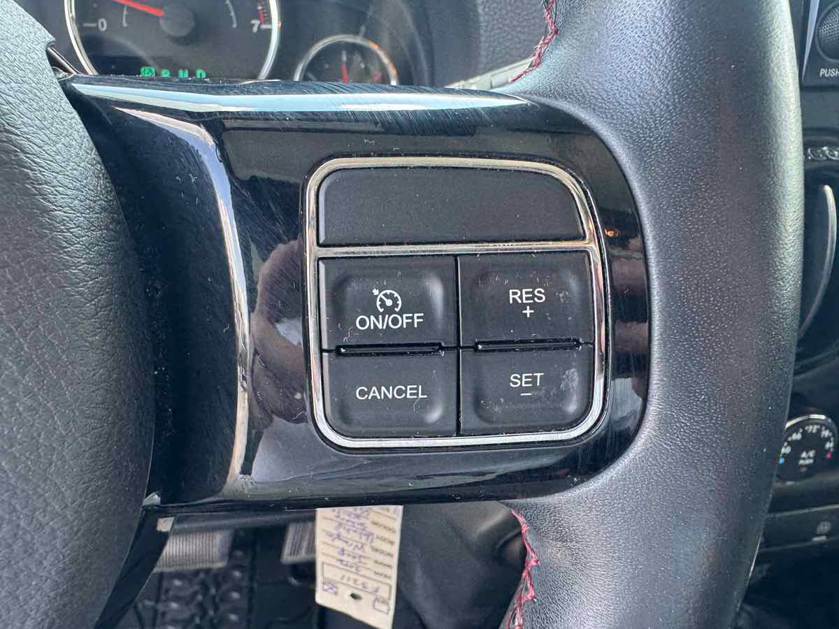 Used 2012 Jeep Wrangler Unlimited Sahara AWD/4WD image 19