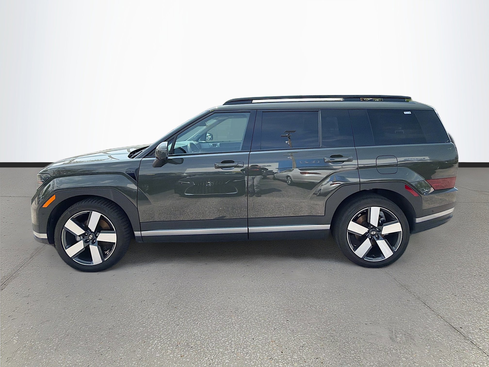 Used 2024 Hyundai Santa Fe Limited image 8