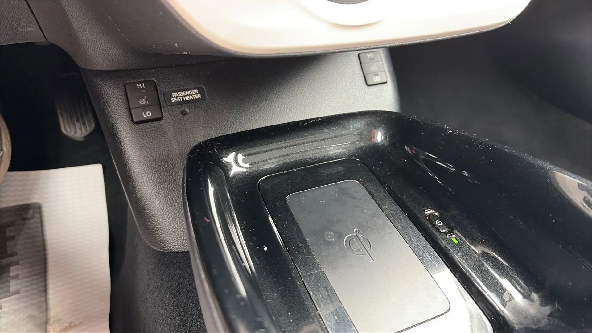 Used 2017 Toyota Prius Four Touring image 21