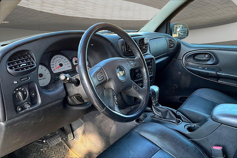 Used 2008 Chevrolet TrailBlazer LT w/ Sun And Sound Package RWD image 10