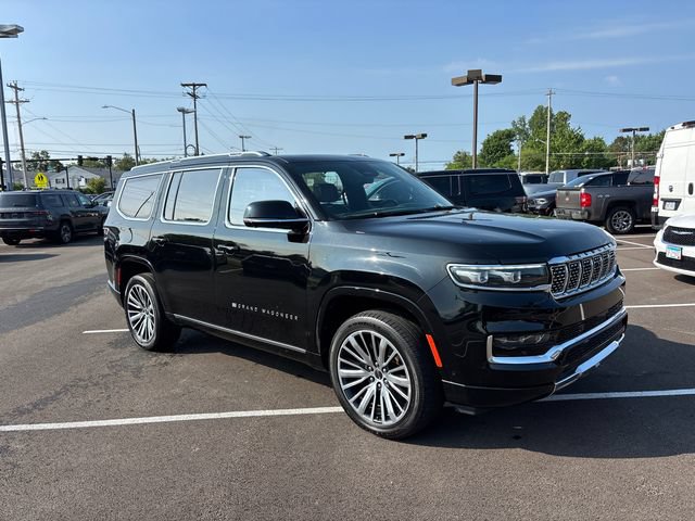 Used 2022 Jeep Grand Wagoneer Series III AWD/4WD image 2