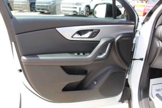 Used 2024 Chevrolet Blazer LT w/ Convenience Package FWD image 9