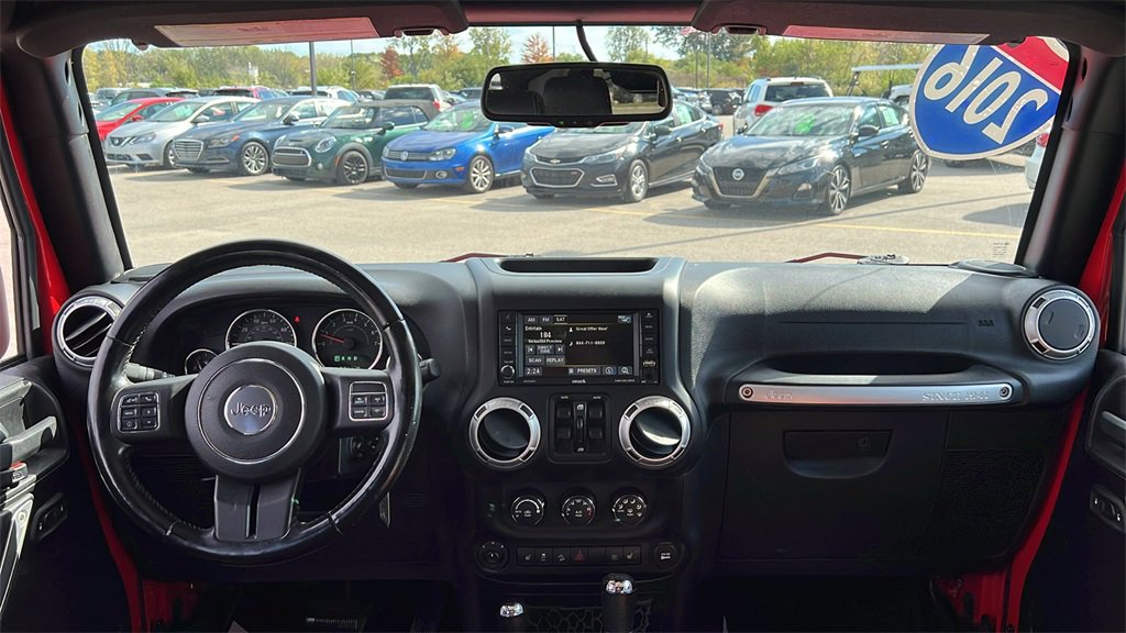 Used 2016 Jeep Wrangler Unlimited Sahara w/ Dual Top Group image 12