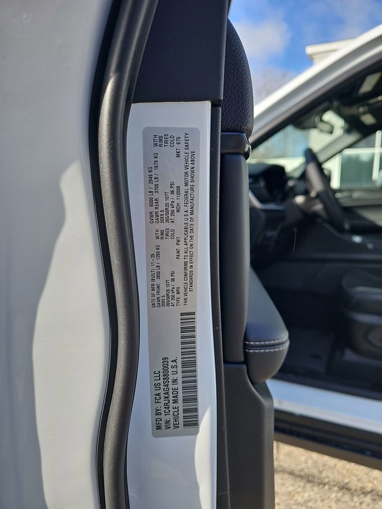 New 2025 Jeep Grand Cherokee L Altitude image 27