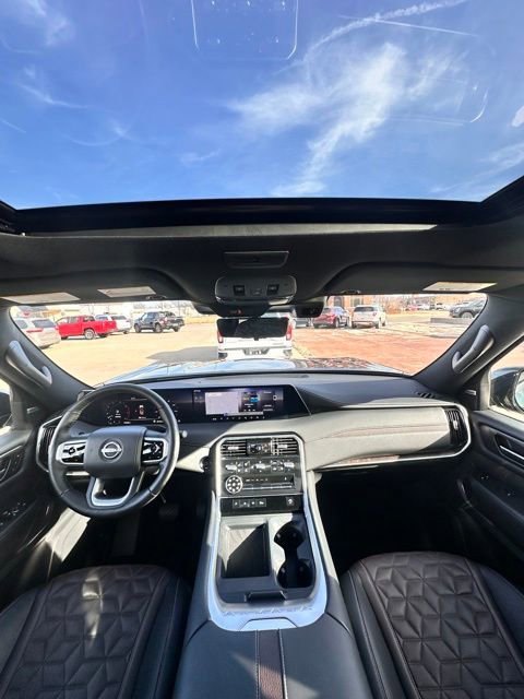 Certified 2025 Nissan Armada Platinum image 41