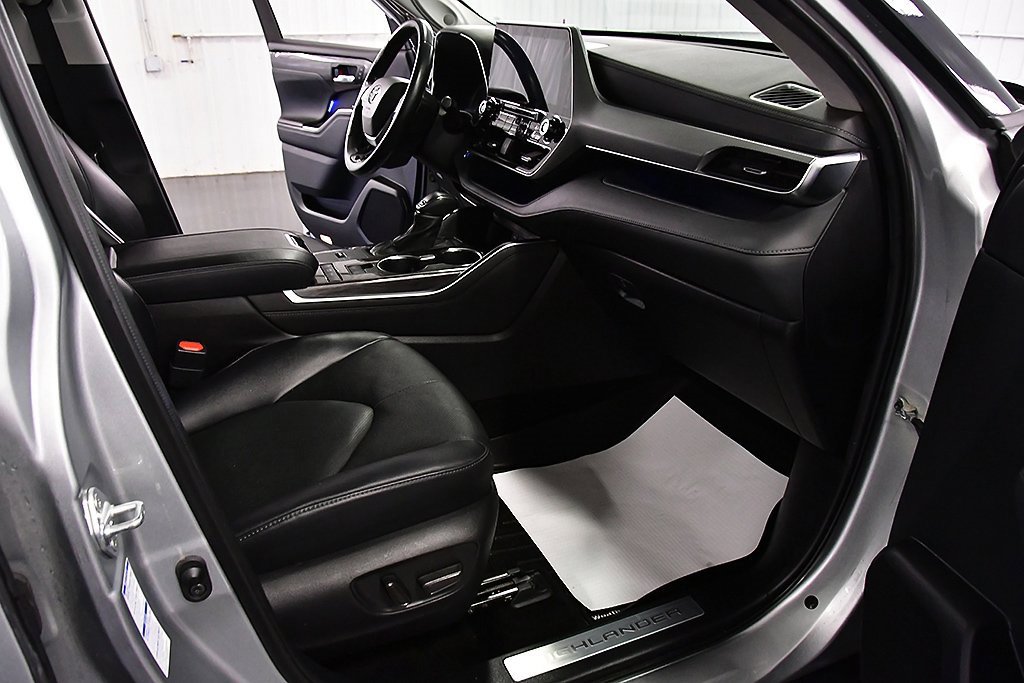 Used 2022 Toyota Highlander Platinum image 30