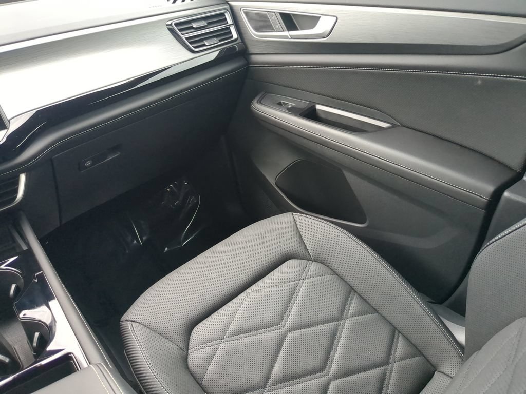 Certified 2024 Volkswagen Atlas Cross Sport SE FWD image 17