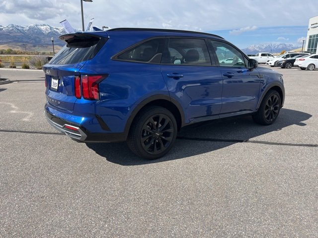 Used 2022 Kia Sorento SX image 3