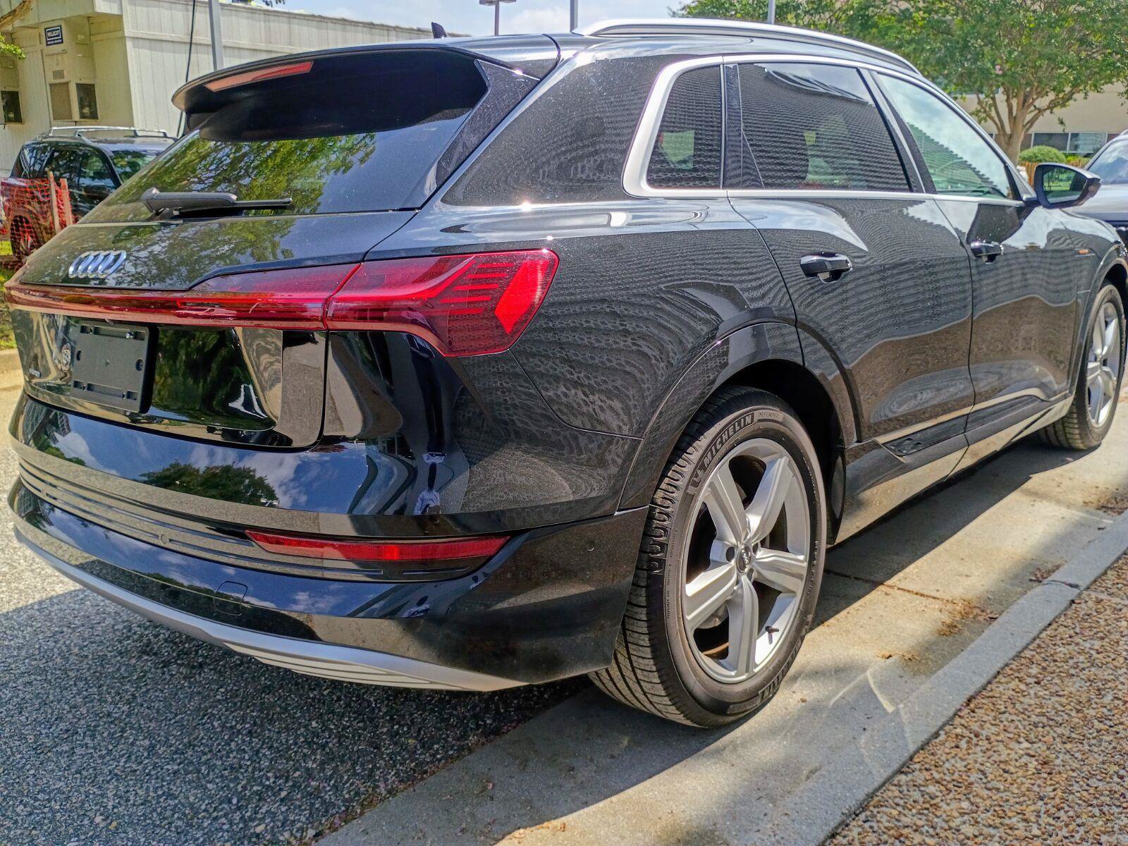 Used 2019 Audi e-tron Premium Plus AWD/4WD image 6