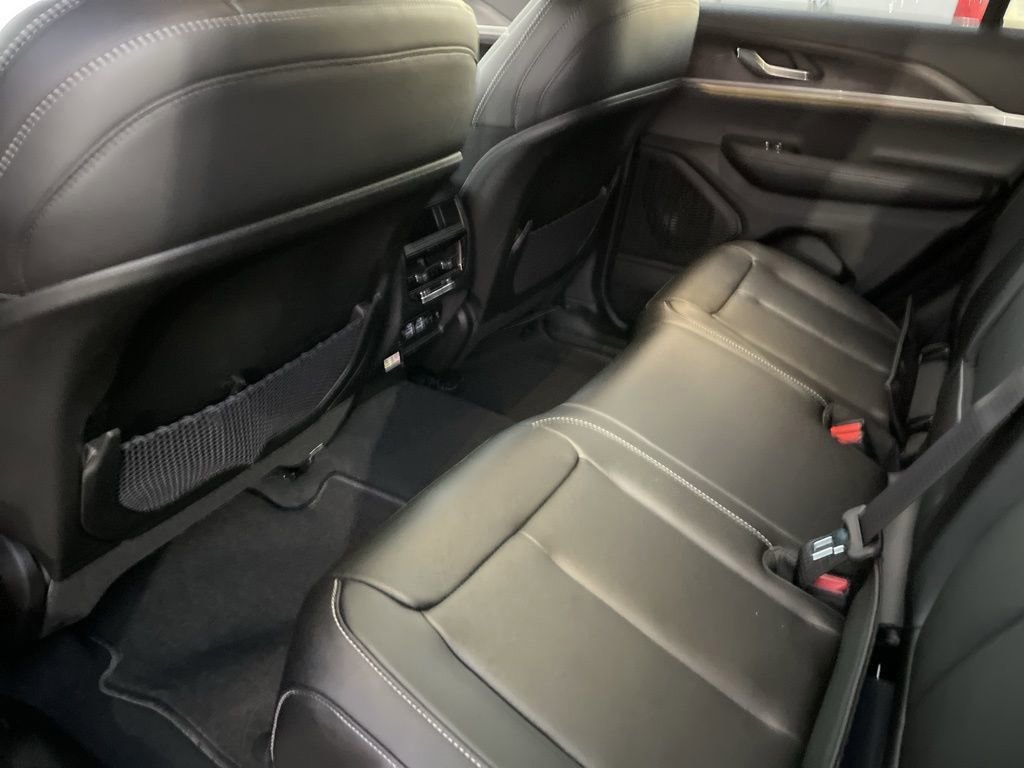 New 2025 Jeep Grand Cherokee Limited w/ Black Appearance Package AWD/4WD image 34