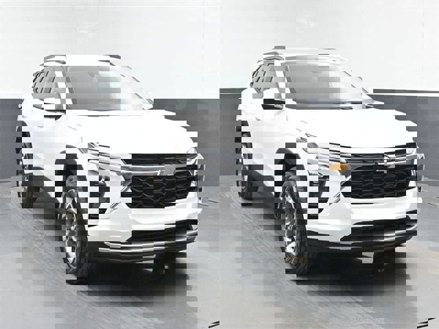 New 2026 Chevrolet Trax LT image 2