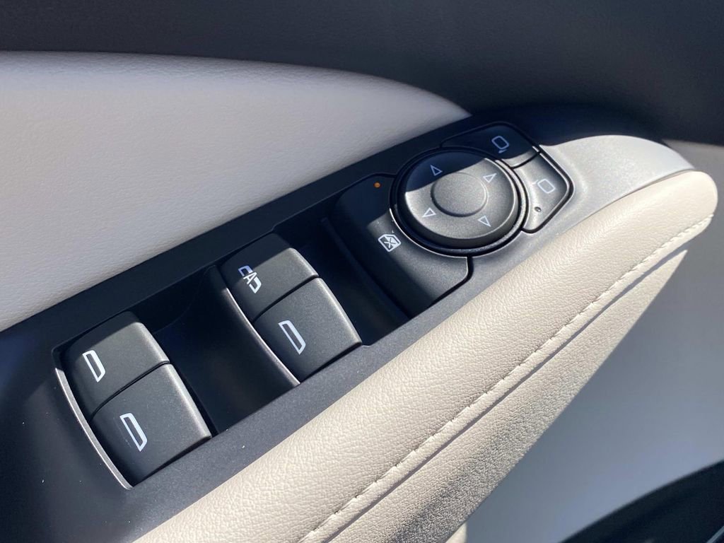 Used 2022 Buick Enclave Essence w/ Experience Buick Package image 17