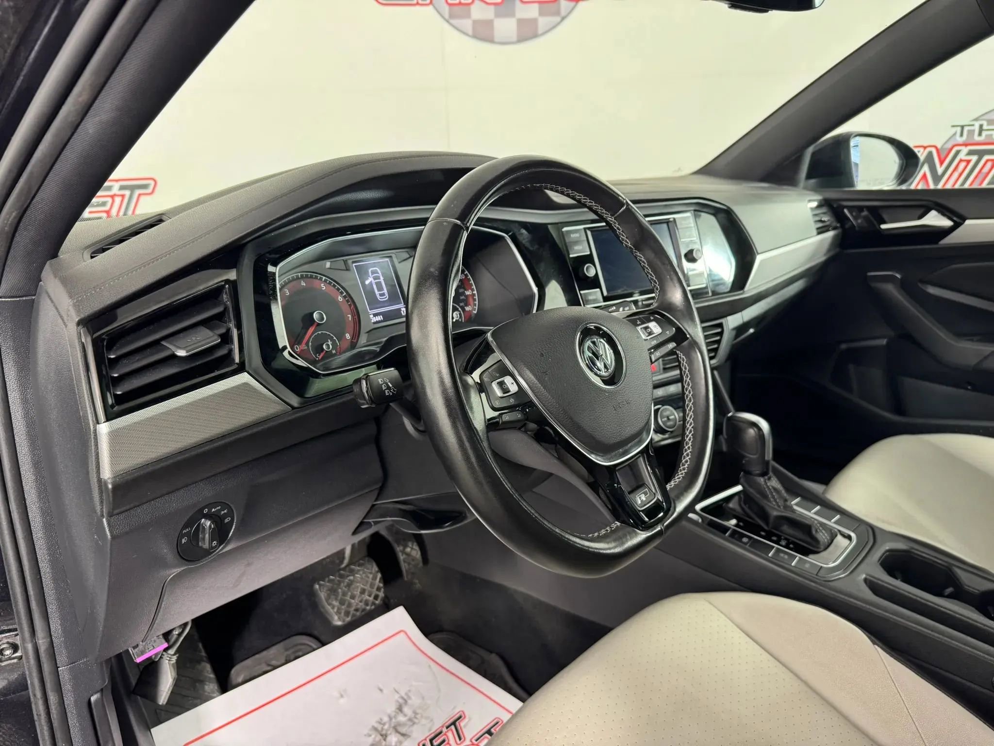 Used 2020 Volkswagen Jetta R-Line FWD image 10