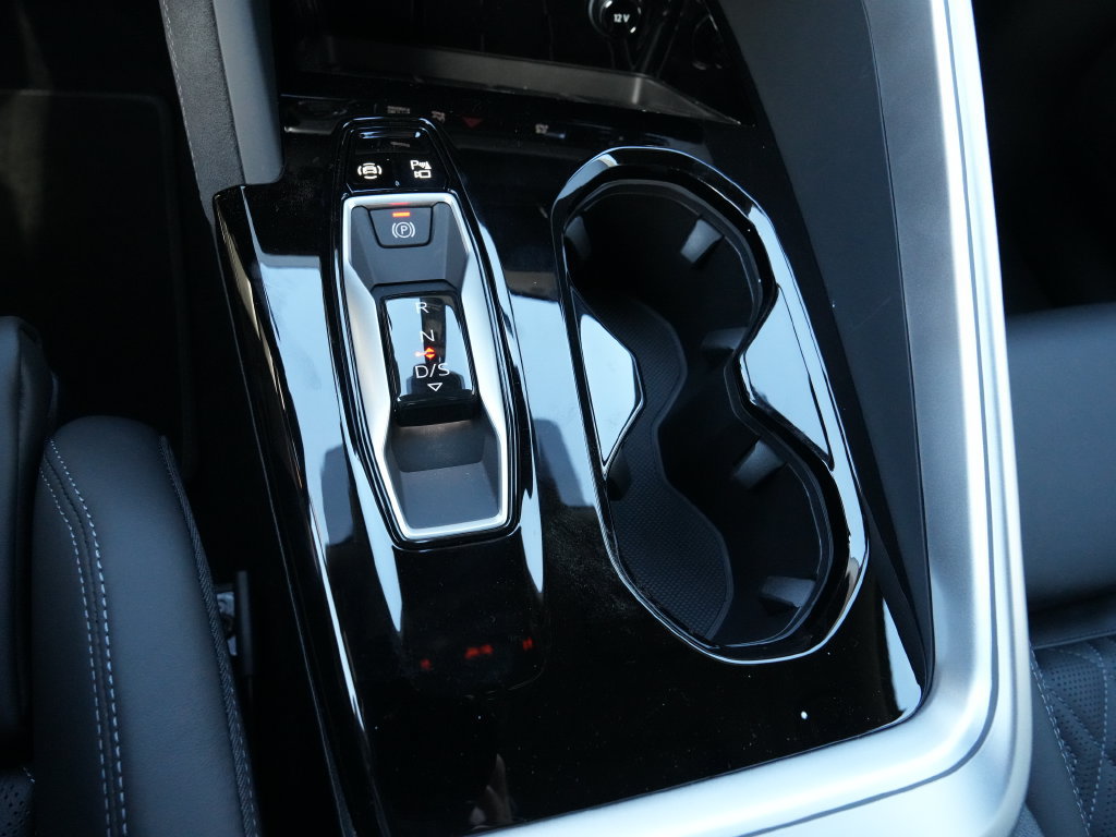 New 2026 Audi SQ5 Prestige AWD/4WD image 17