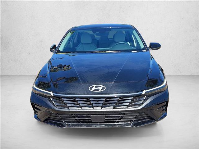 New 2026 Hyundai Elantra Limited FWD image 6