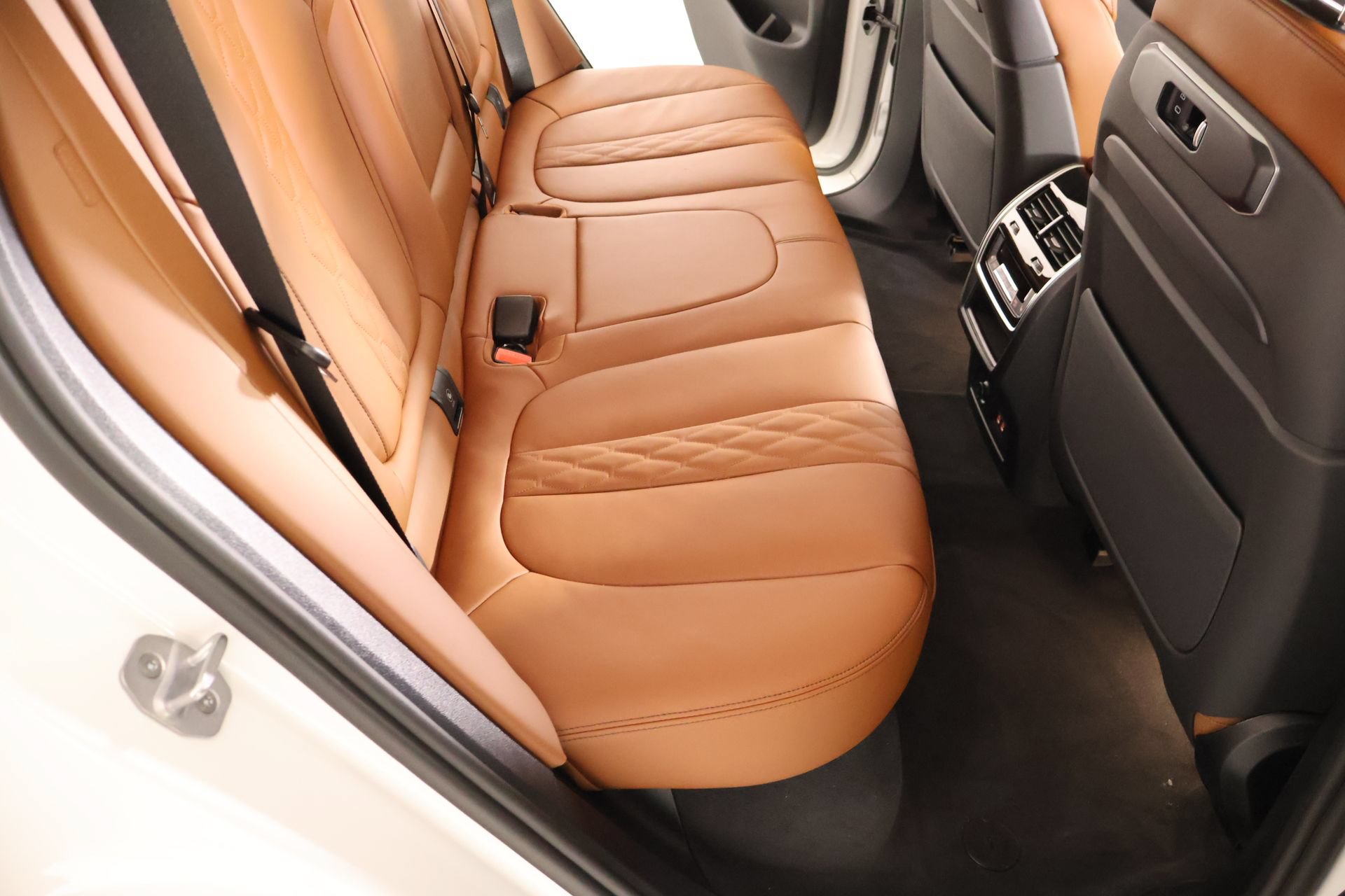 New 2026 BMW X5 M60i AWD/4WD image 14