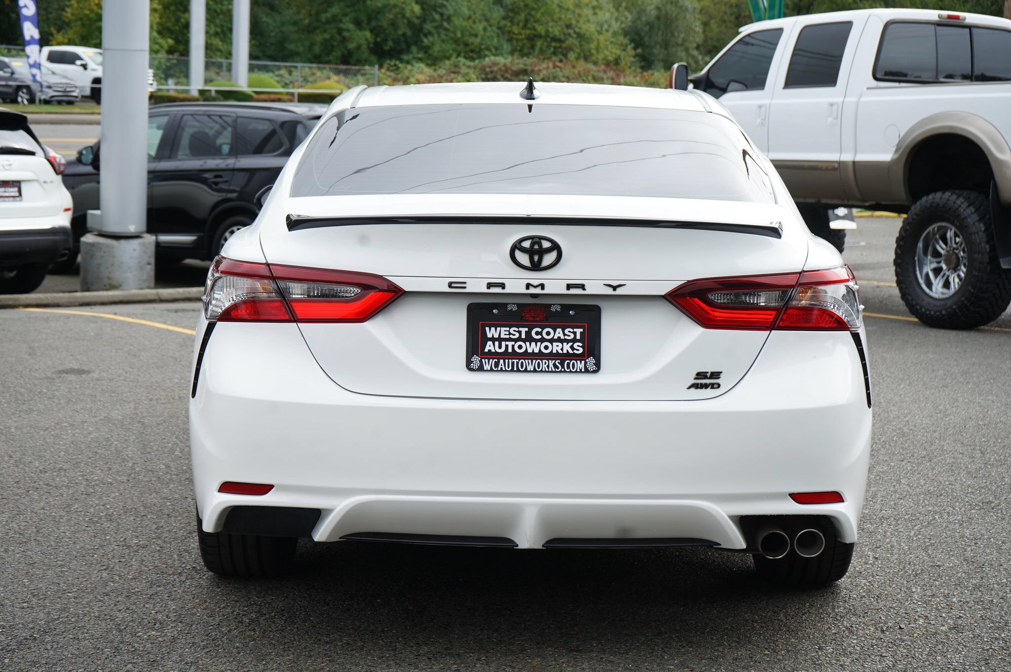 Used 2023 Toyota Camry SE AWD/4WD image 4
