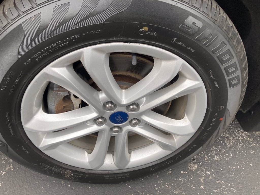 Used 2019 Ford Edge SEL w/ Equipment Group 201A AWD/4WD image 34
