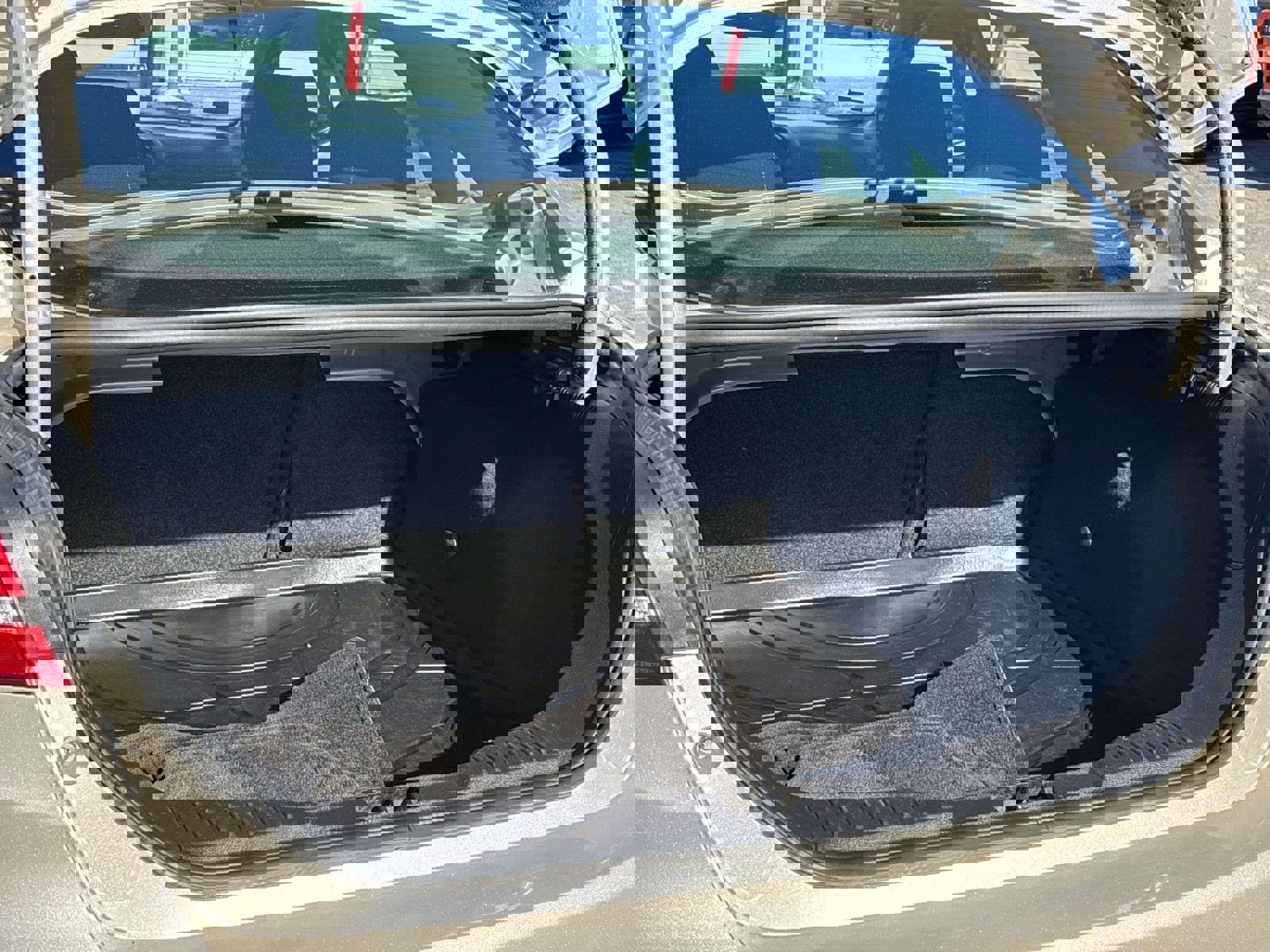 Used 2018 Ford Focus SE image 11