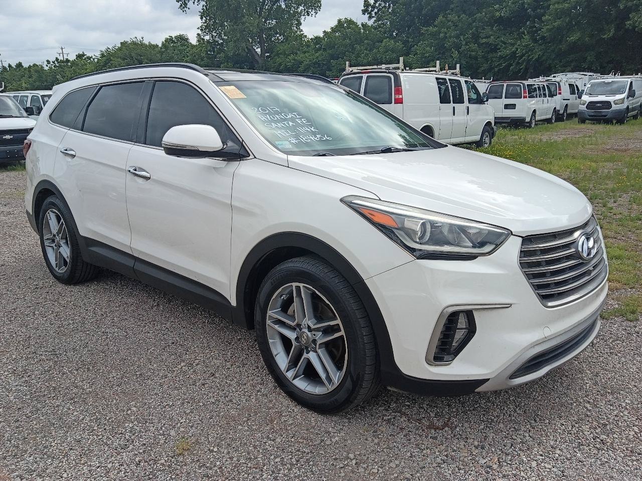 Used 2017 Hyundai Santa Fe FWD image 3