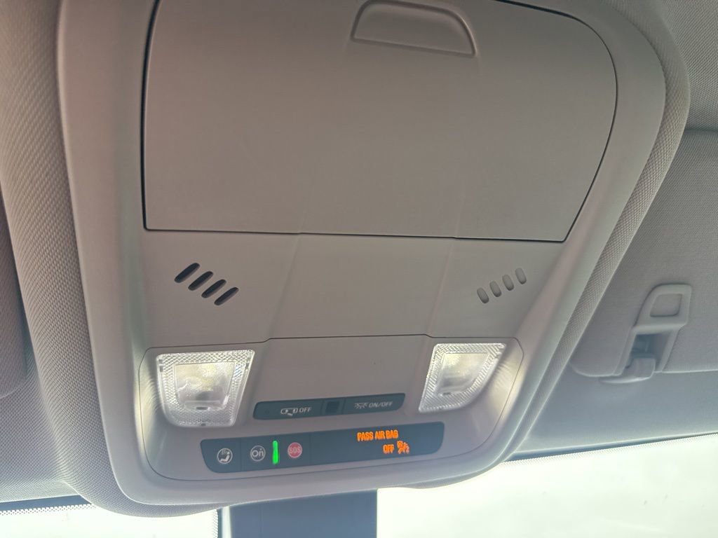 Used 2024 Chevrolet Equinox LT image 40